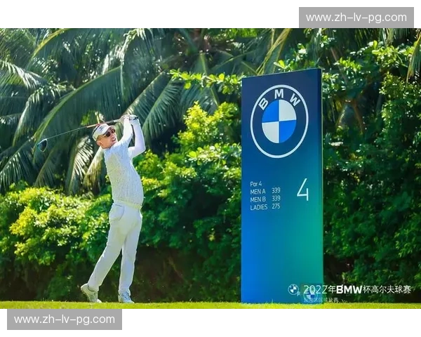 前瞻高尔夫：挥动未来的优雅与科技